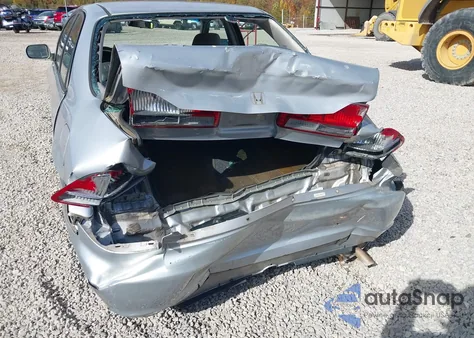 2002 Honda Accord 2.3 Lx from USA, damaged, VIN 1HGCG56452A017231